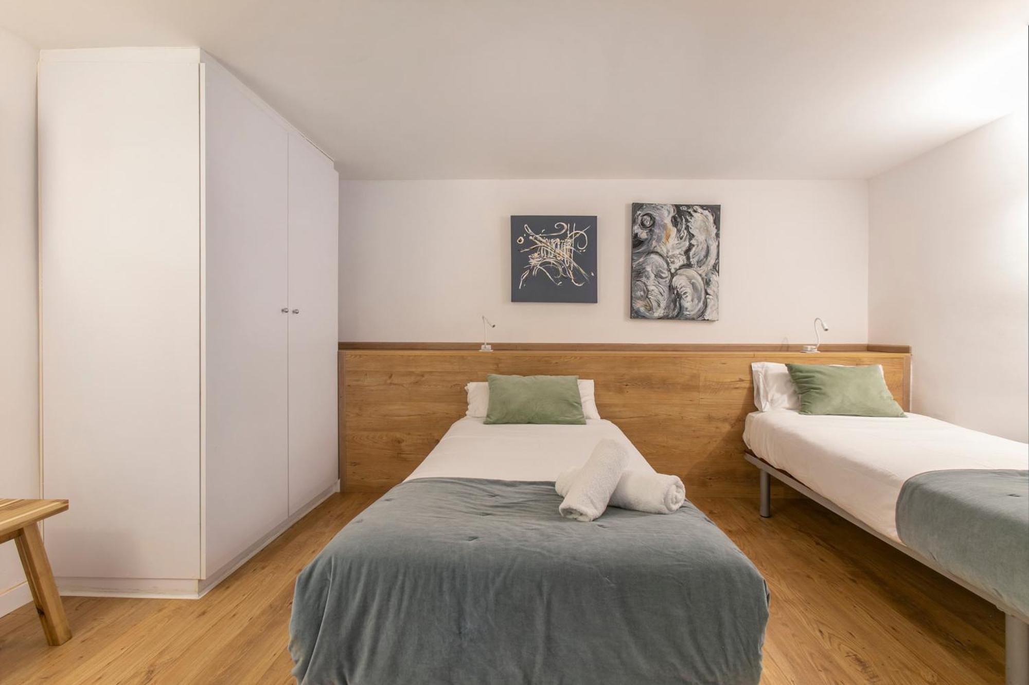 Chic And Modern Apartments In Gracia Barcelona Room photo