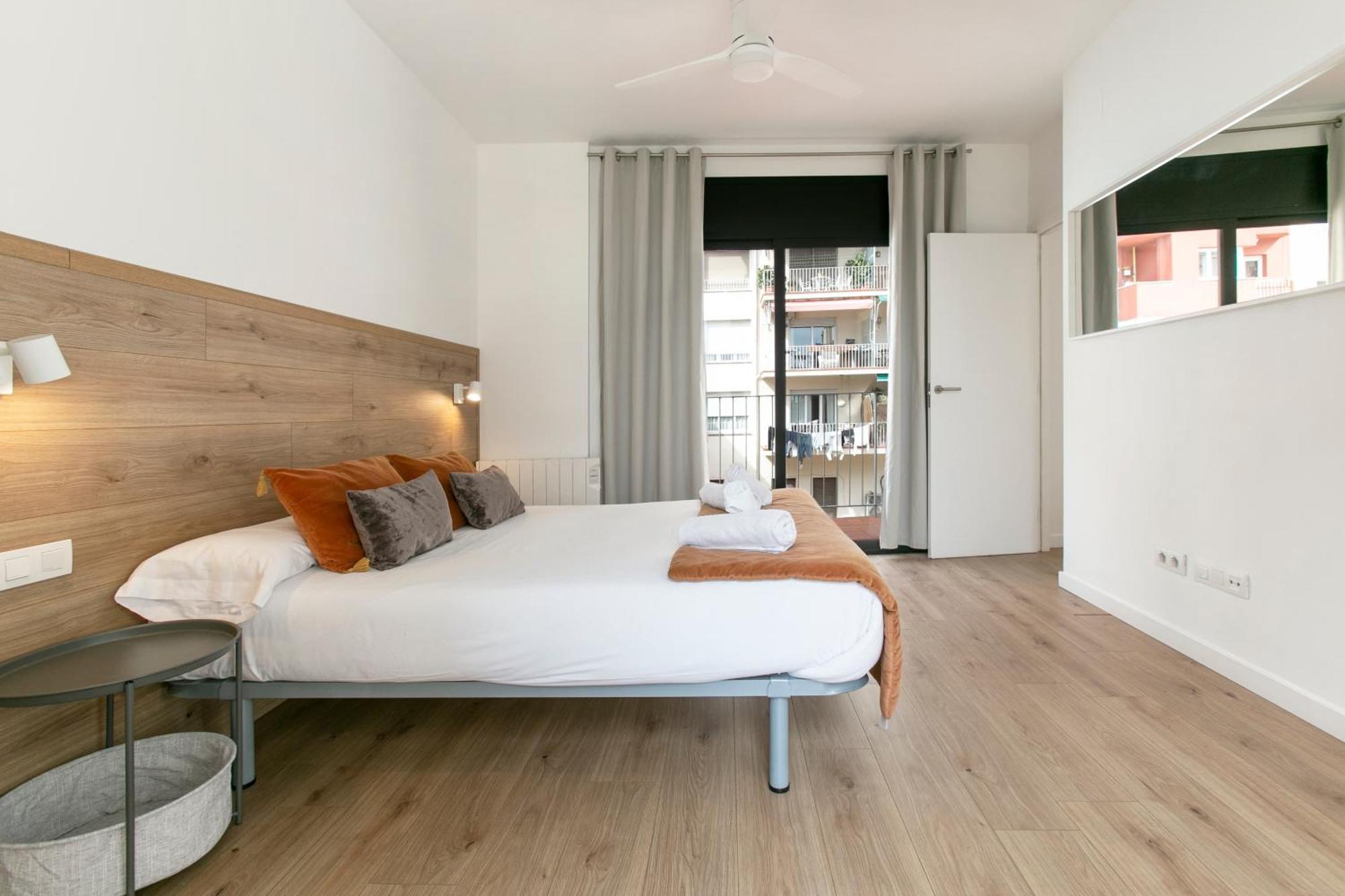 Chic And Modern Apartments In Gracia Barcelona Room photo